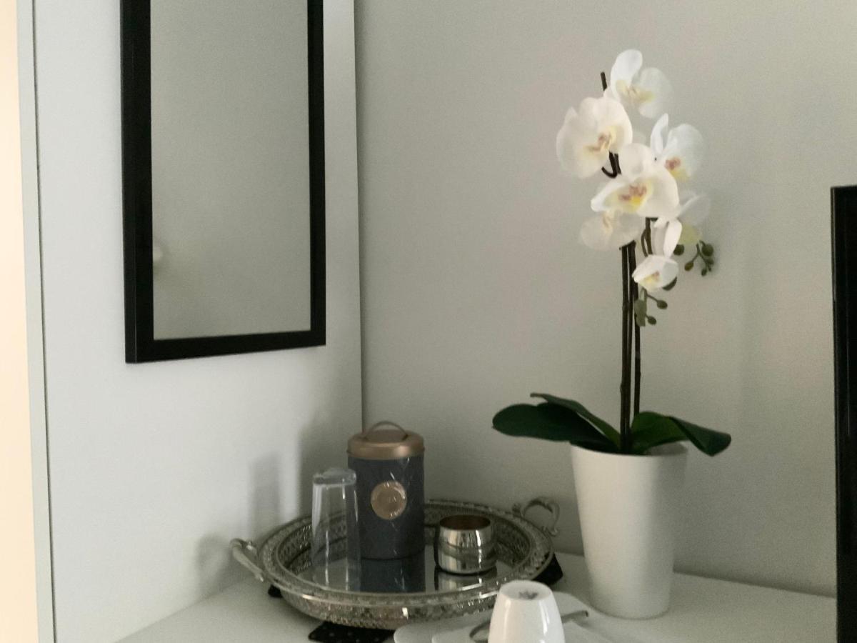 Executive Single Room With En-Suite In Guest House City Centre Luxembourg Ngoại thất bức ảnh